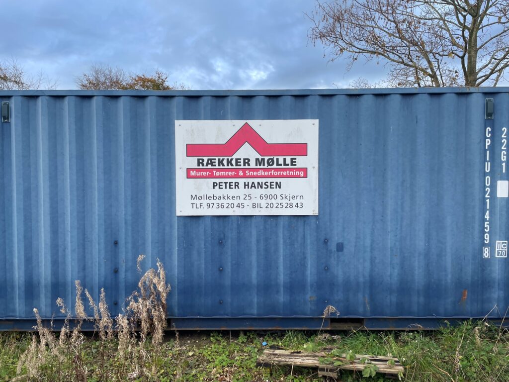 Udljening af materialecontainer fra Rækker Mølle til Skjern, Tarm, Ølgod, Videbæk, Ringkøbing, Lem, Borris